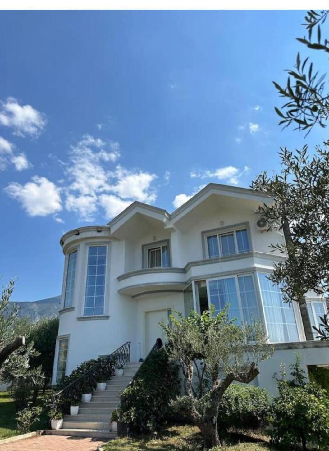 Kamila Villa